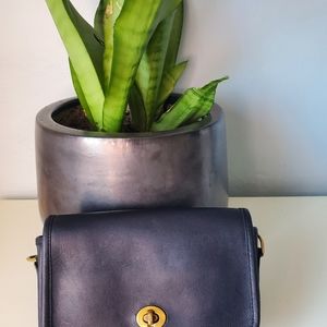 Vintage Coach Navy Dinky Kisslock Crossbody